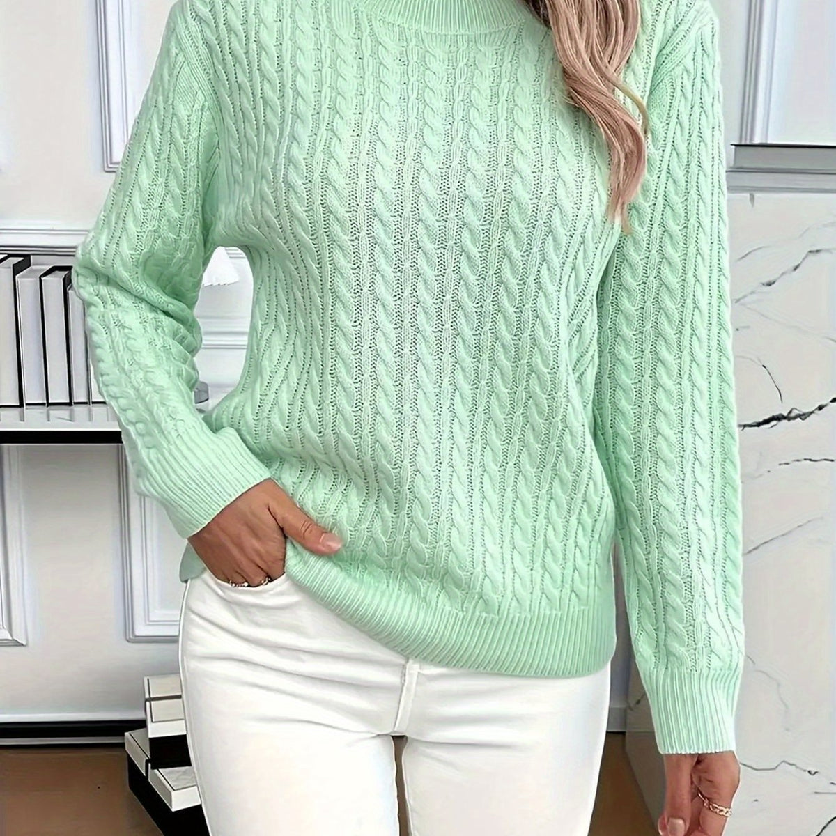 RELAXED CABLE SWEATER FOR WOMEN