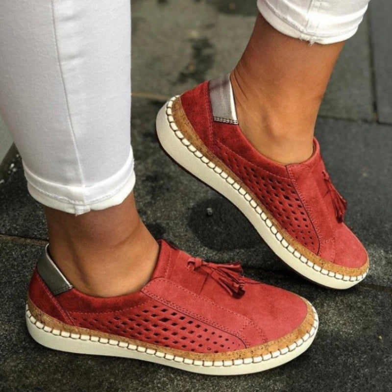 SLIP-ON SUPPORT SHOES FOR WOMEN