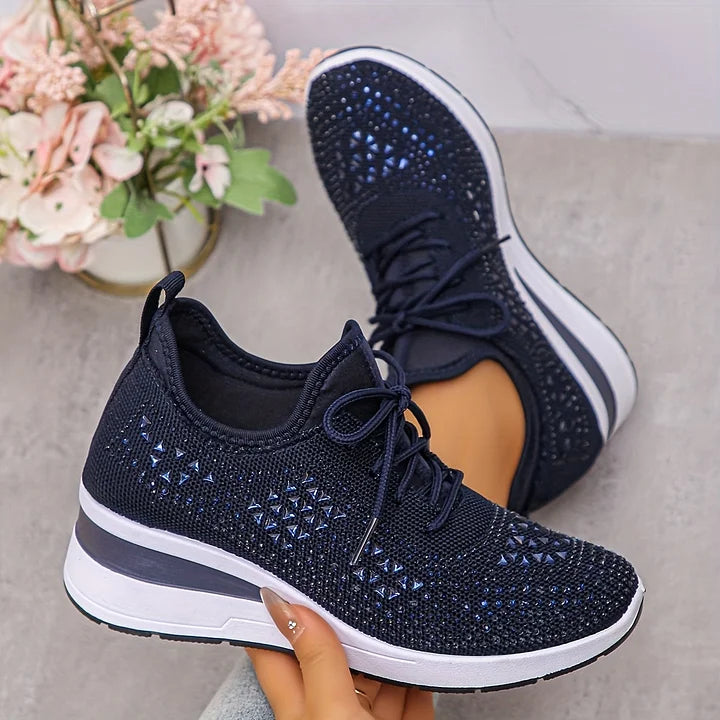 CHIC SUPPORT SNEAKERS FOR WOMEN