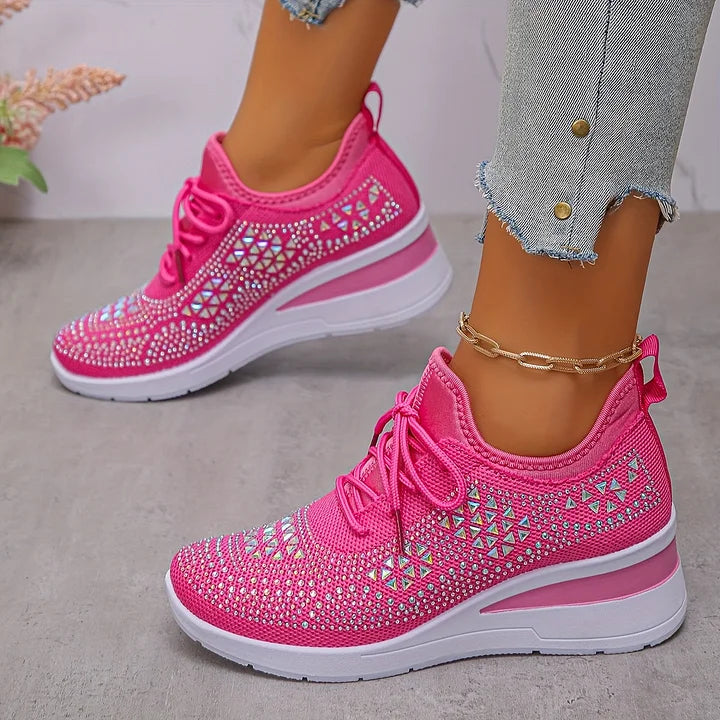 CHIC SUPPORT SNEAKERS FOR WOMEN