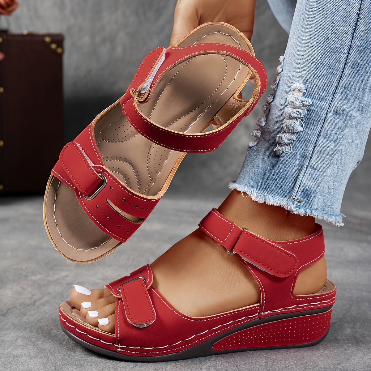 SUPPORTIVE SANDALS FOR WOMEN