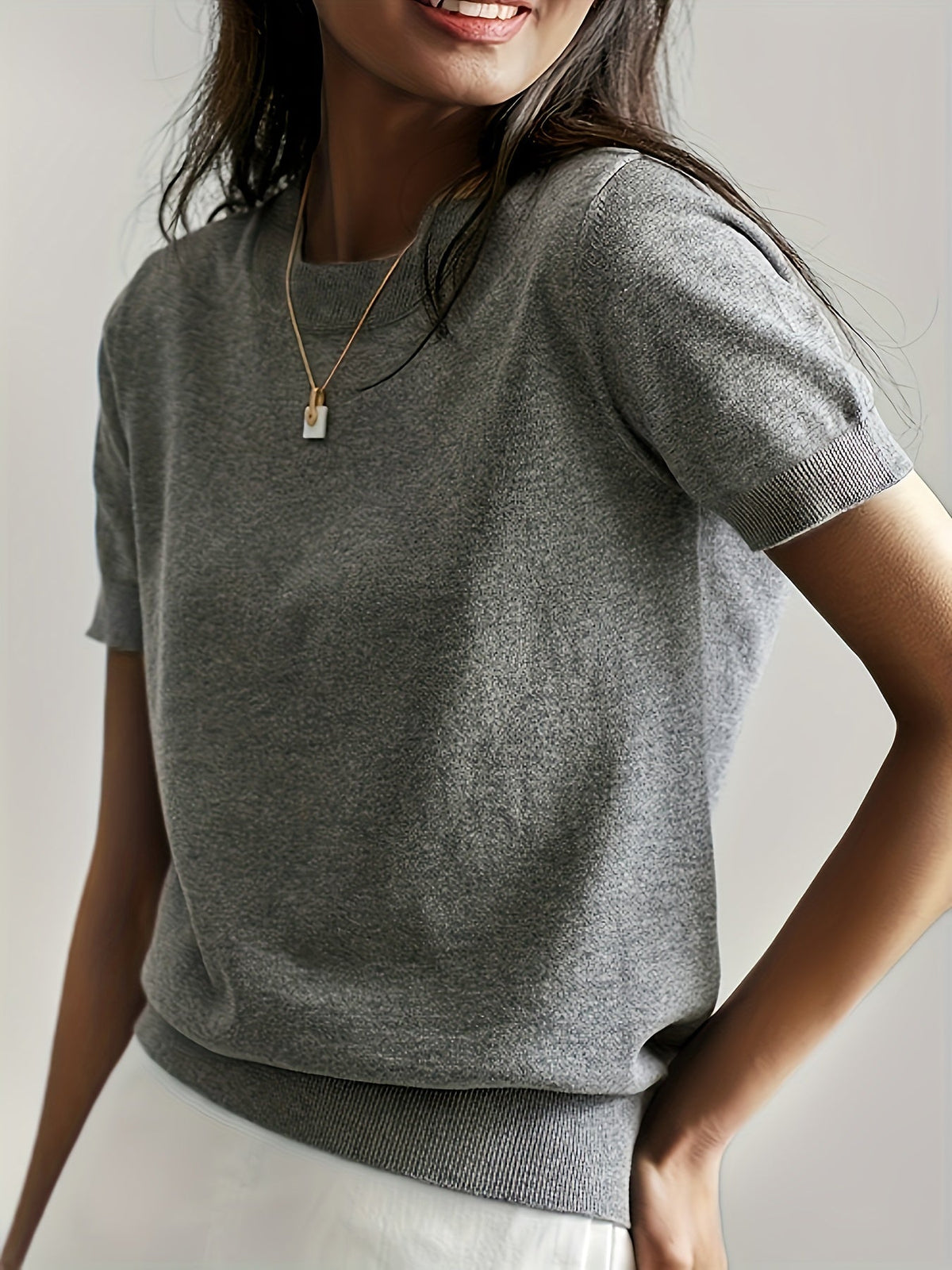 SHORT-SLEEVE SWEATER FOR WOMEN