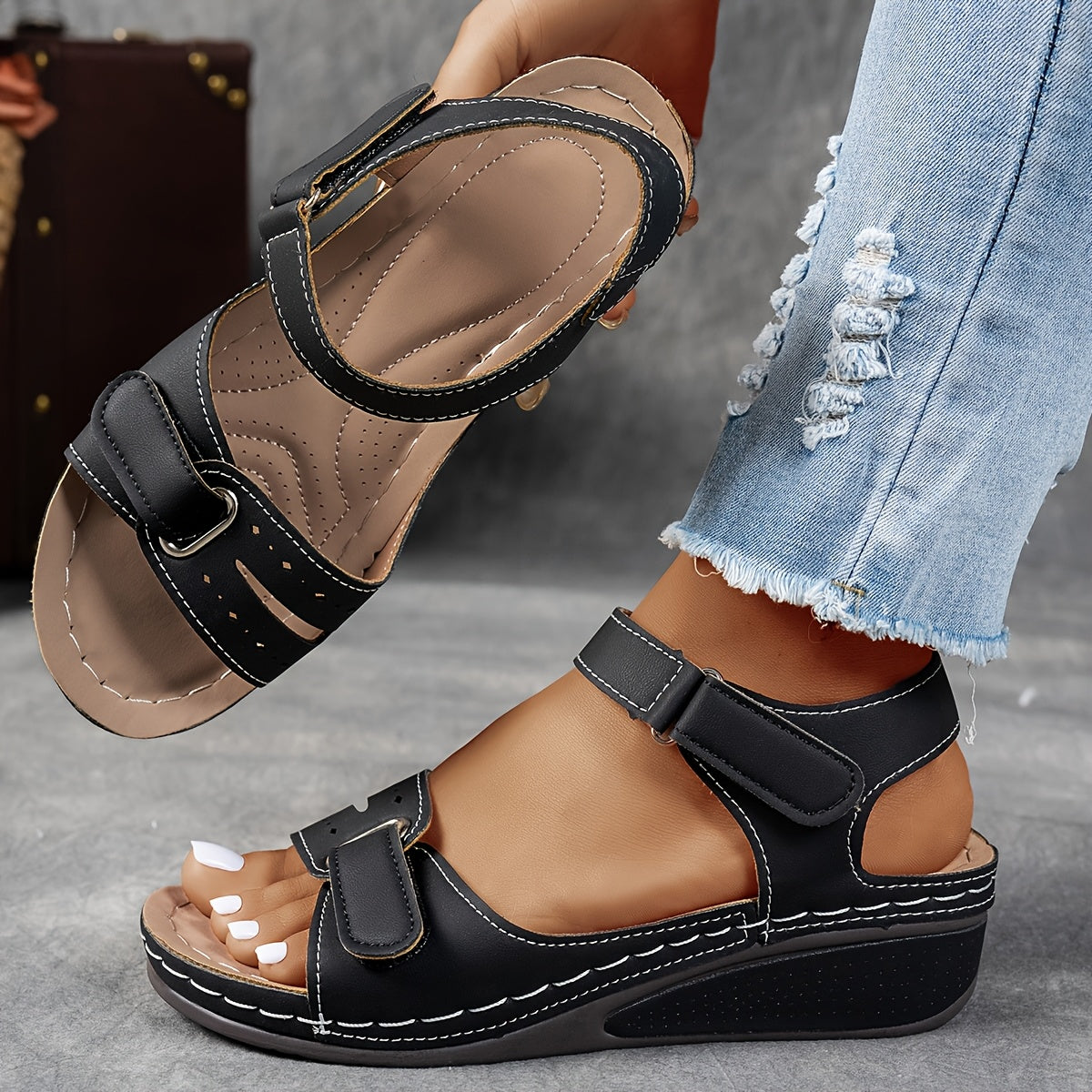 SUPPORTIVE SANDALS FOR WOMEN