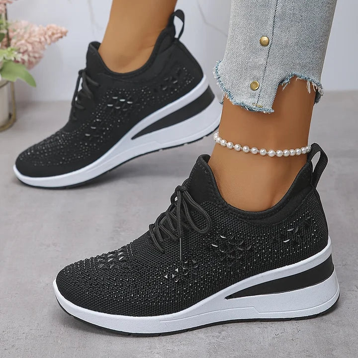CHIC SUPPORT SNEAKERS FOR WOMEN