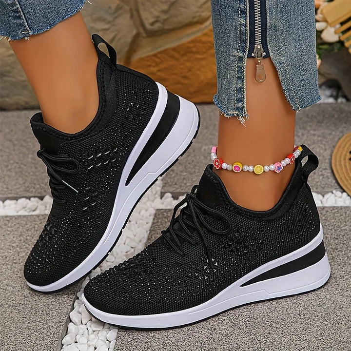 CHIC SUPPORT SNEAKERS FOR WOMEN
