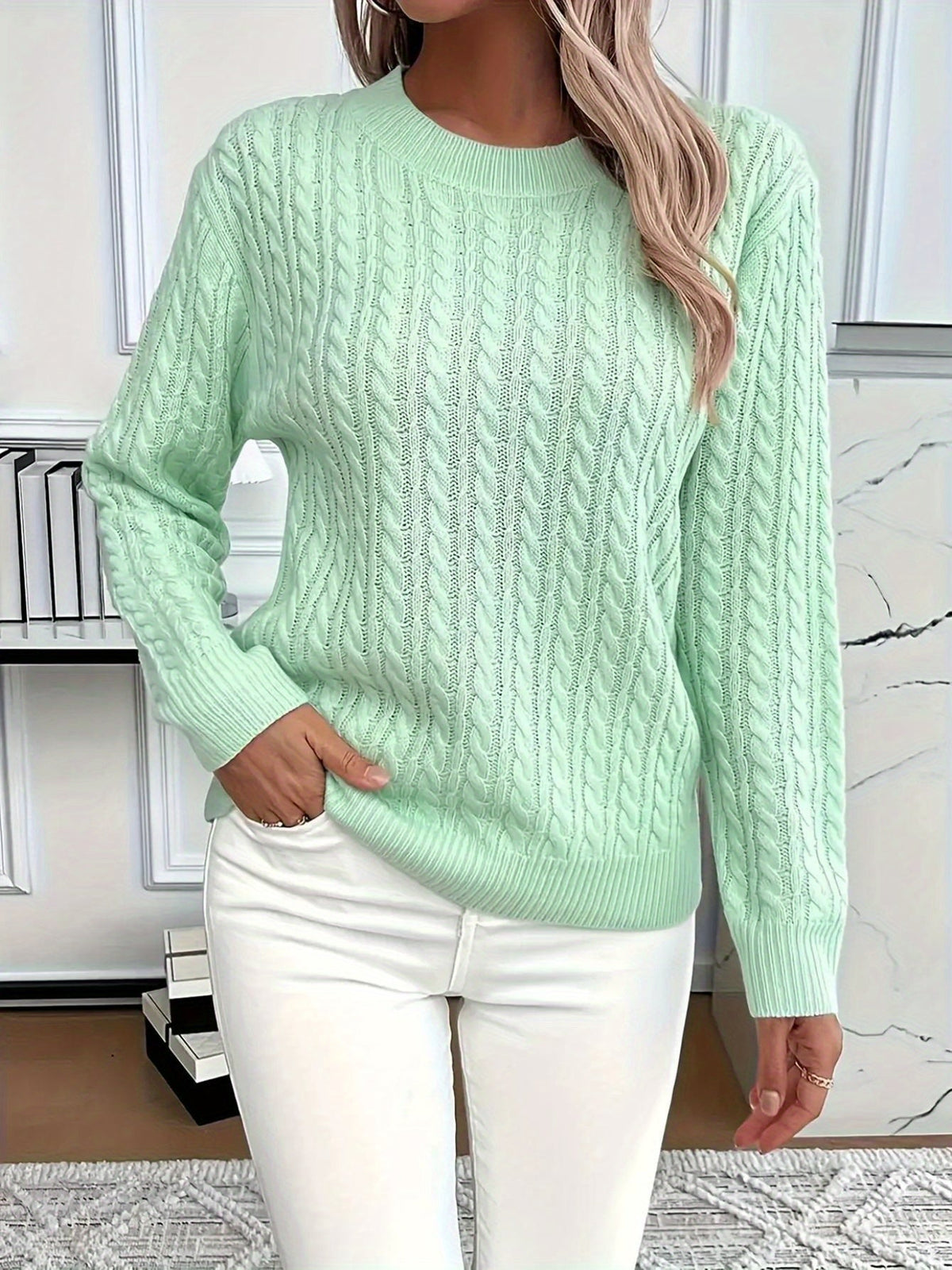 RELAXED CABLE SWEATER FOR WOMEN