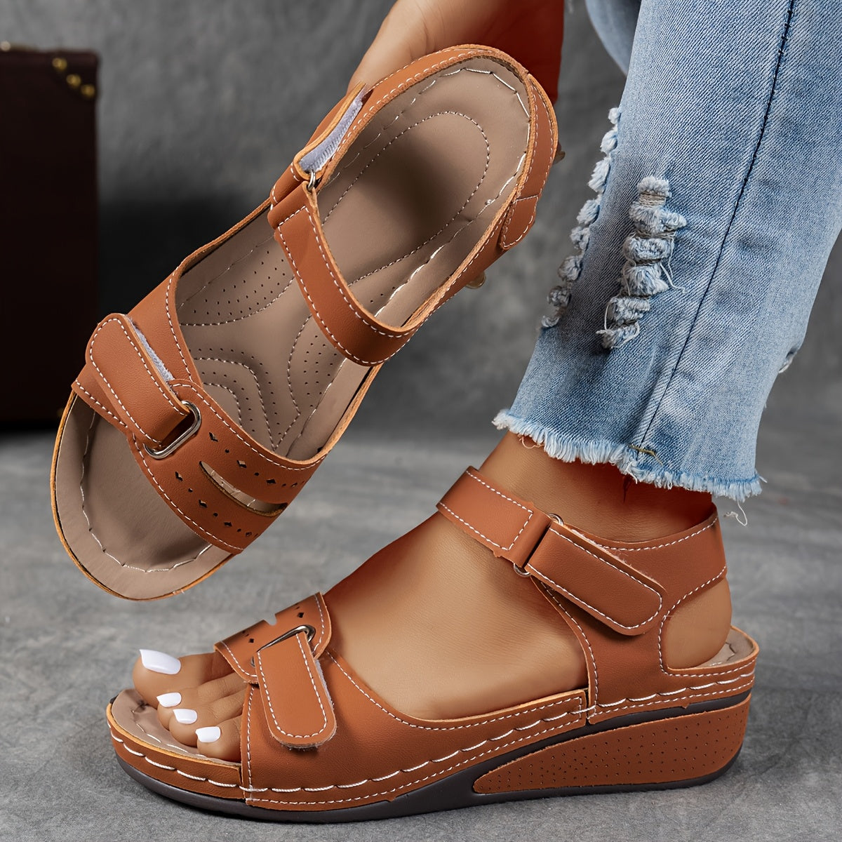 SUPPORTIVE SANDALS FOR WOMEN