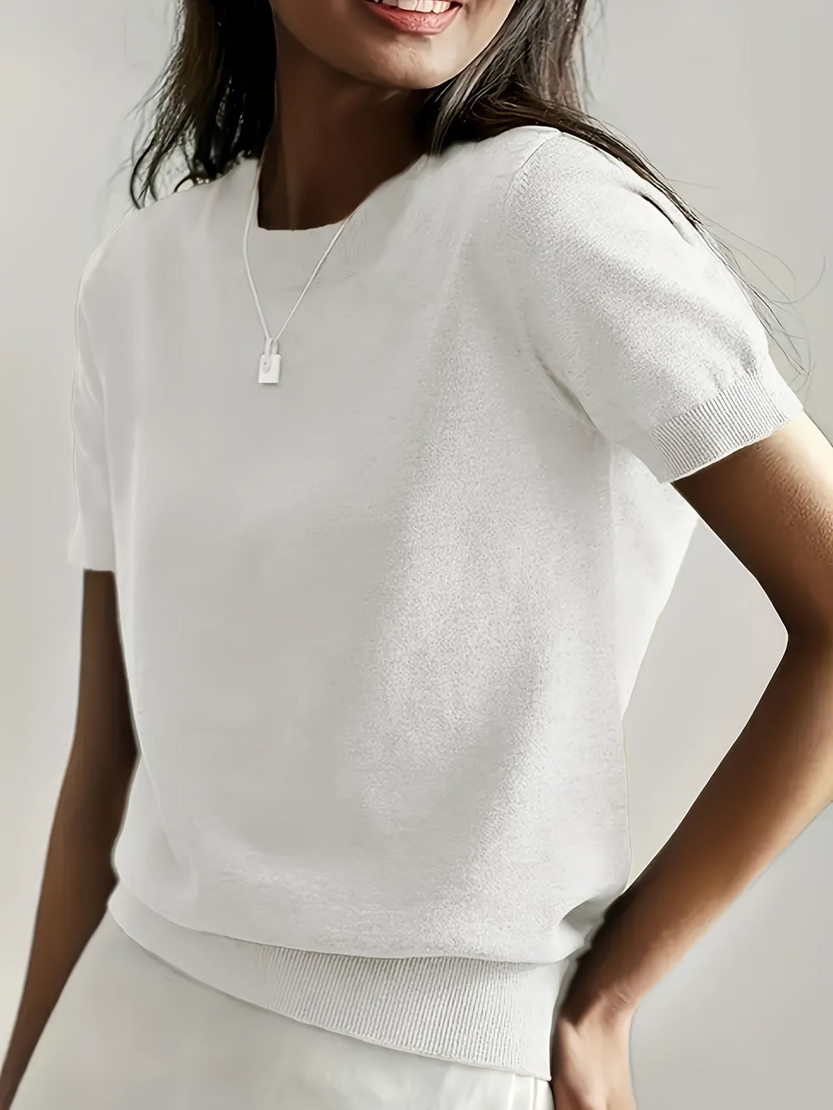 SHORT-SLEEVE SWEATER FOR WOMEN