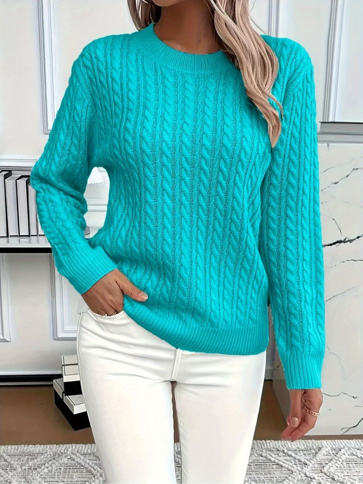 RELAXED CABLE SWEATER FOR WOMEN