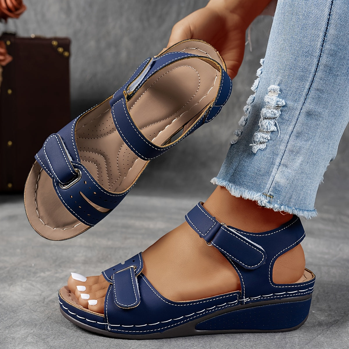 SUPPORTIVE SANDALS FOR WOMEN