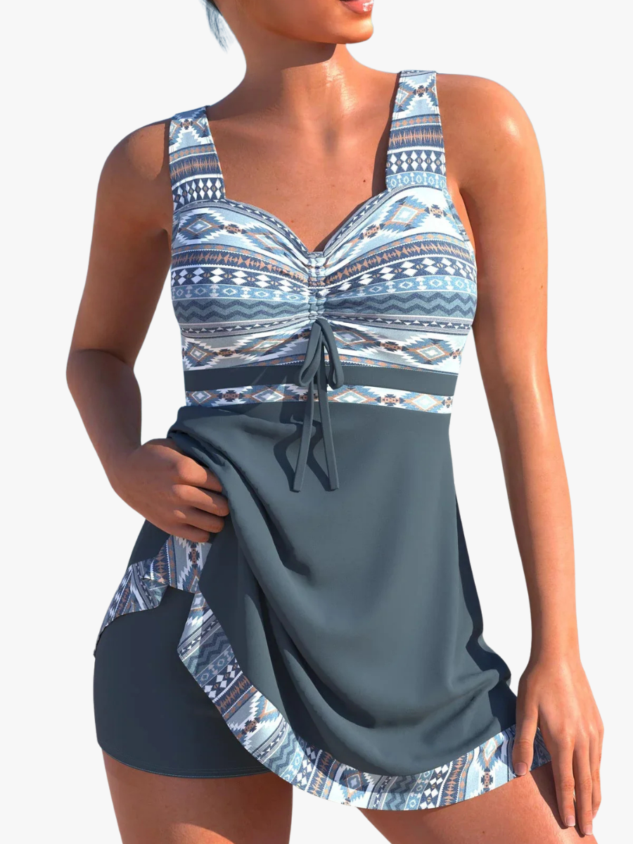 FLATTERING SWIMSUIT FOR WOMEN