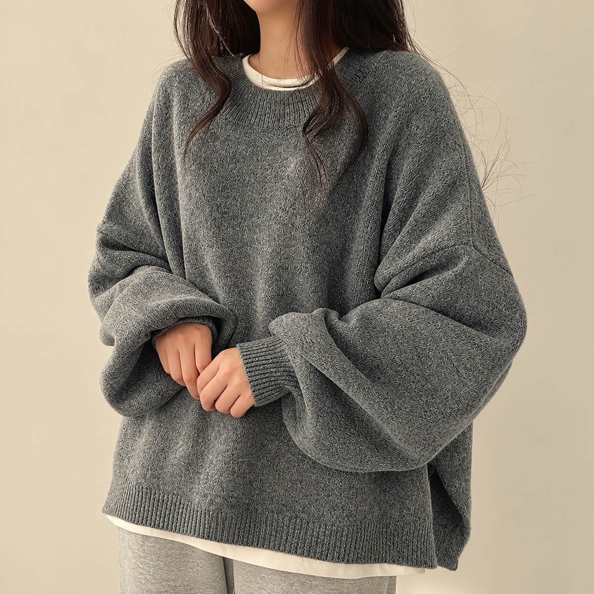 RELAXED SPLIT-HEM SWEATER FOR WOMEN