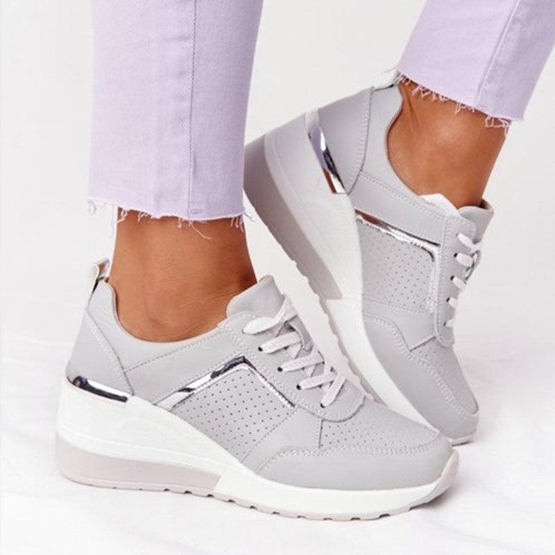CUSHIONED DAILY SNEAKERS FOR WOMEN