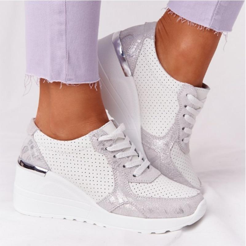 CUSHIONED DAILY SNEAKERS FOR WOMEN