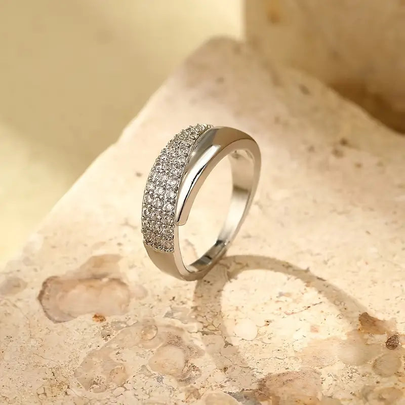 ADJUSTABLE SYMBOLIC RING FOR WOMEN