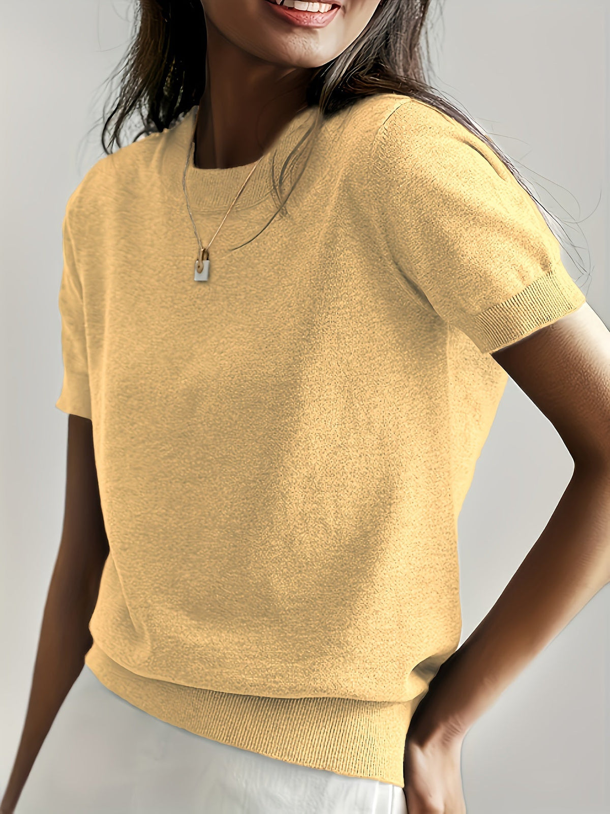 SHORT-SLEEVE SWEATER FOR WOMEN