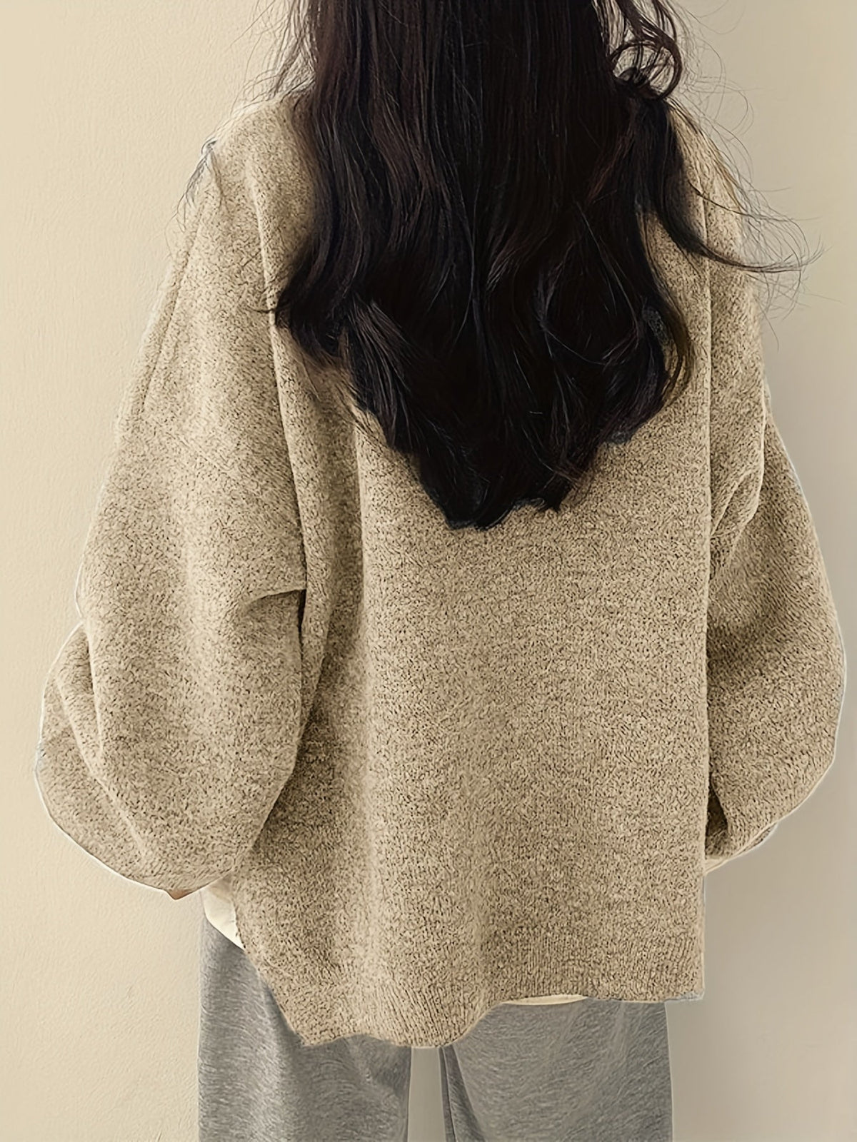 RELAXED SPLIT-HEM SWEATER FOR WOMEN