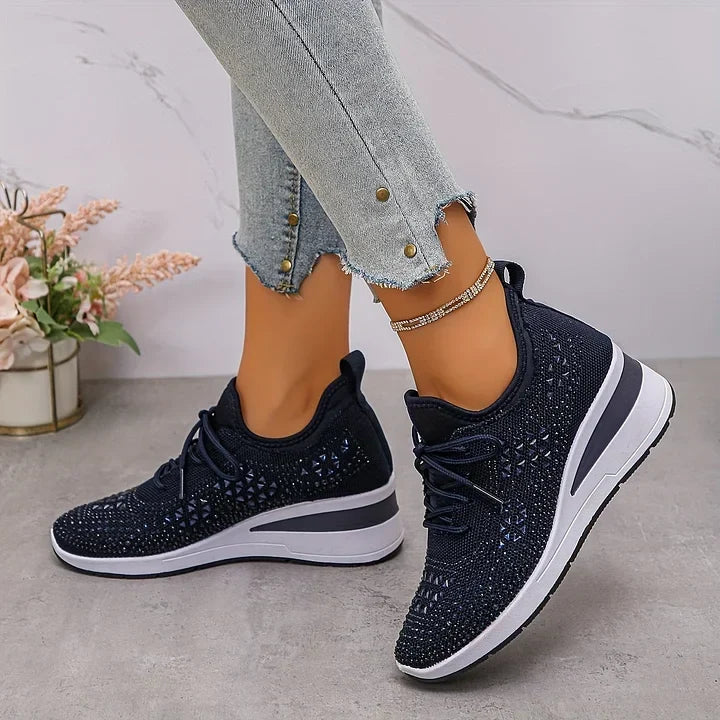 CHIC SUPPORT SNEAKERS FOR WOMEN