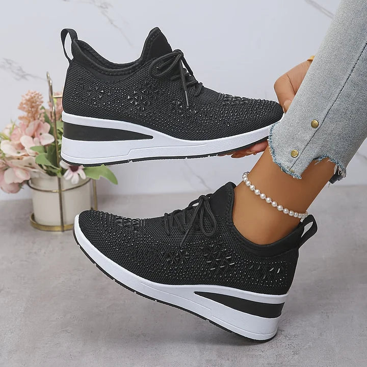 CHIC SUPPORT SNEAKERS FOR WOMEN