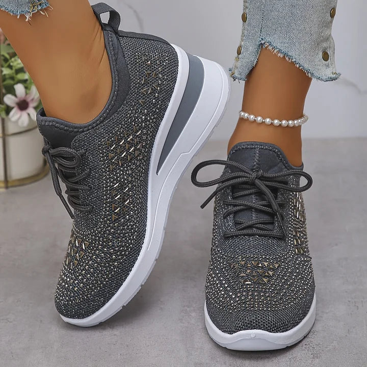 CHIC SUPPORT SNEAKERS FOR WOMEN