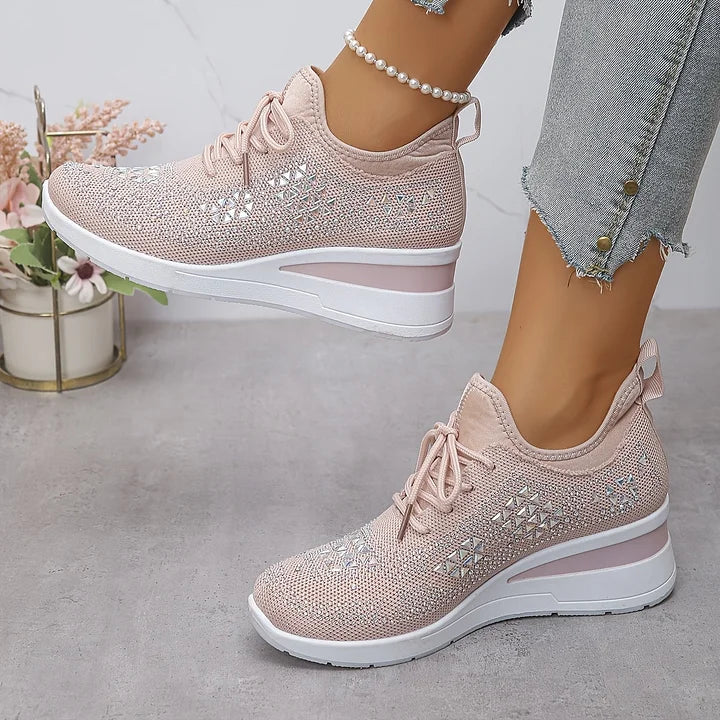 CHIC SUPPORT SNEAKERS FOR WOMEN