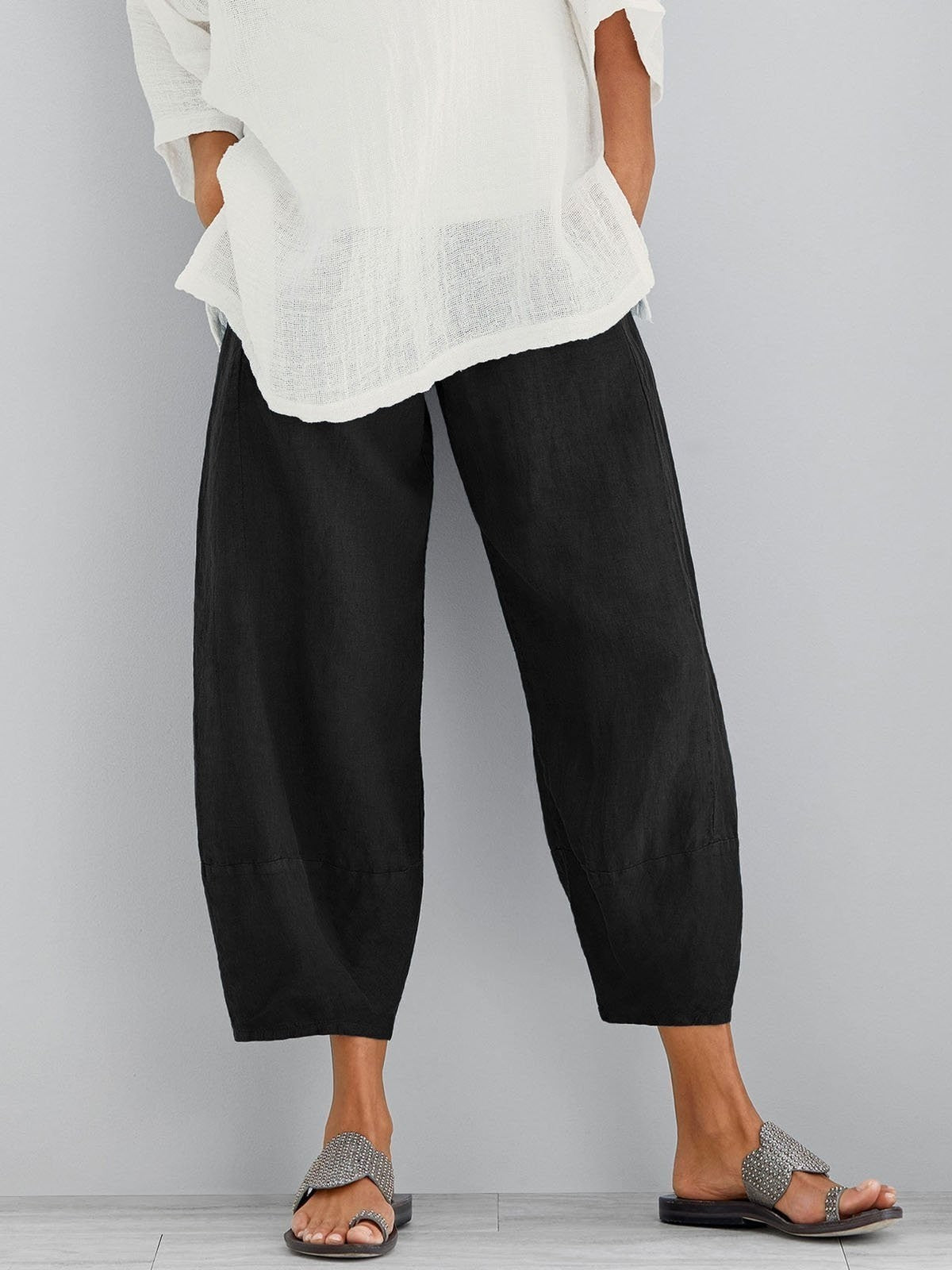 RELAXED SHORT PANTS FOR WOMEN