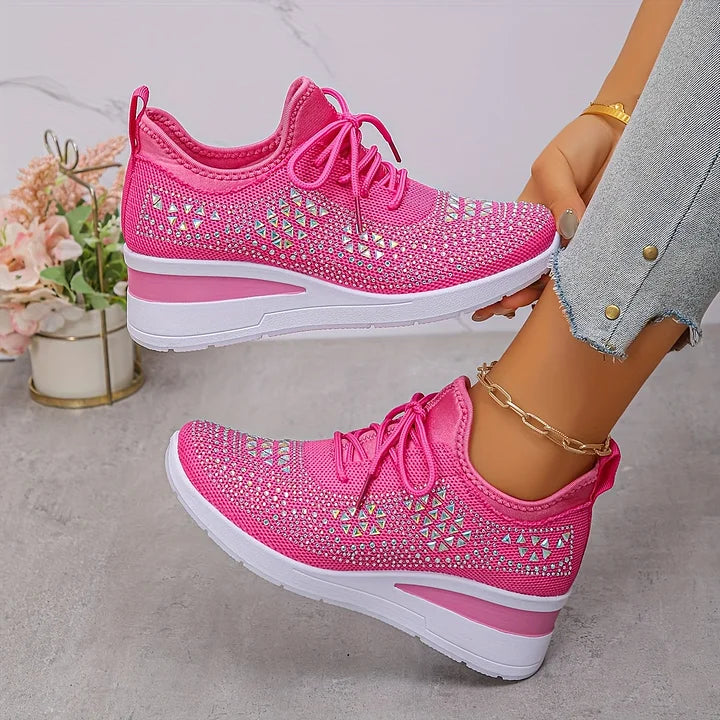 CHIC SUPPORT SNEAKERS FOR WOMEN