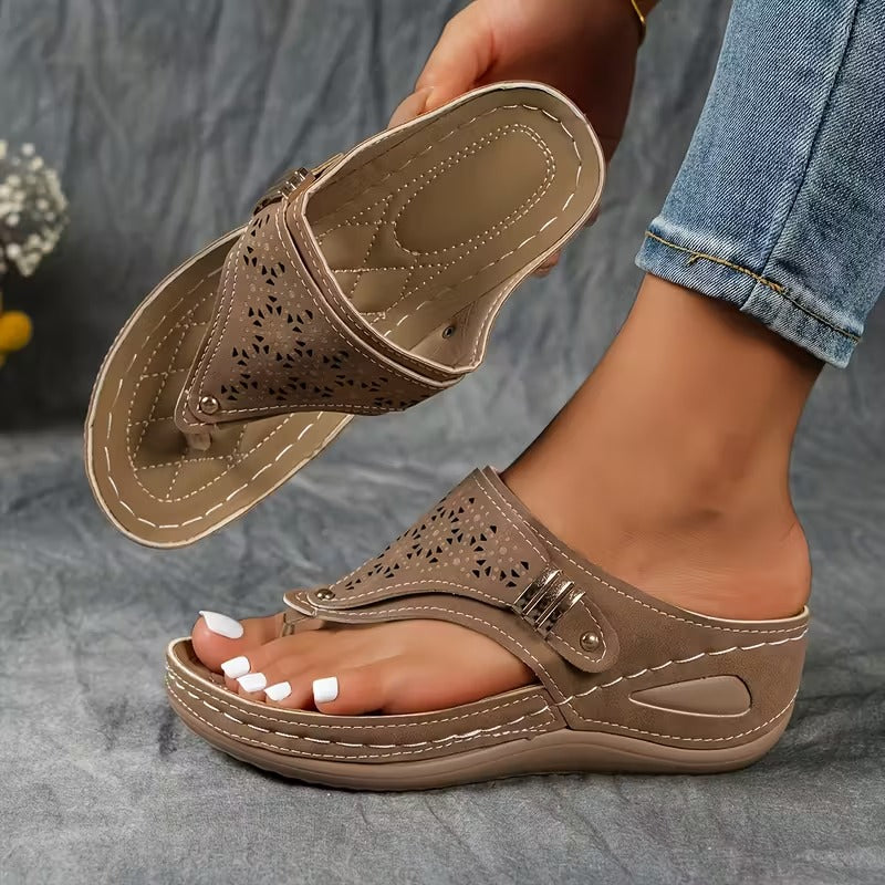 SUPPORTIVE SLIP-ON SANDALS FOR WOMEN