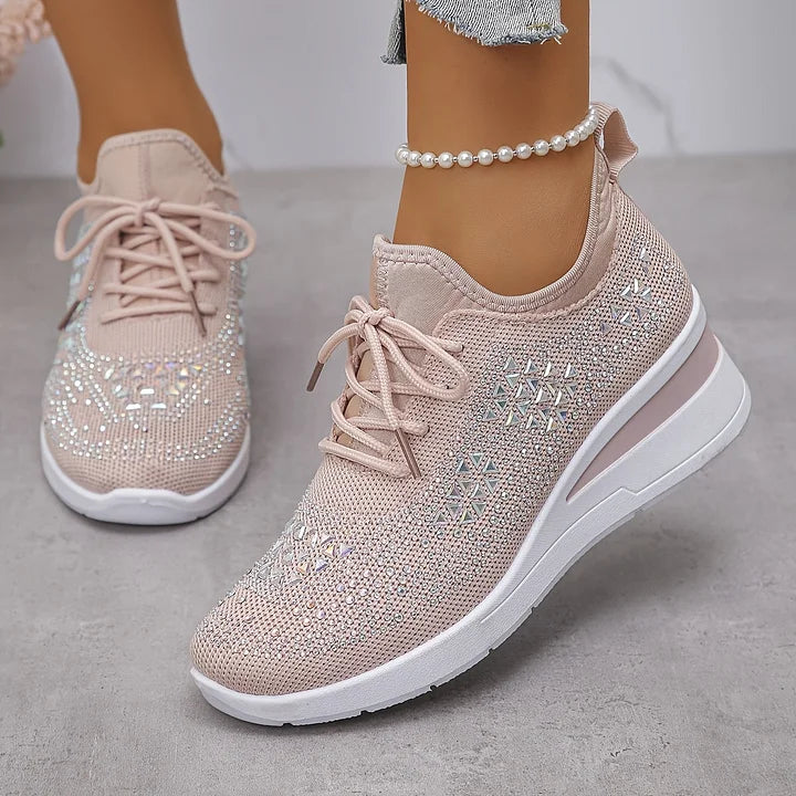CHIC SUPPORT SNEAKERS FOR WOMEN