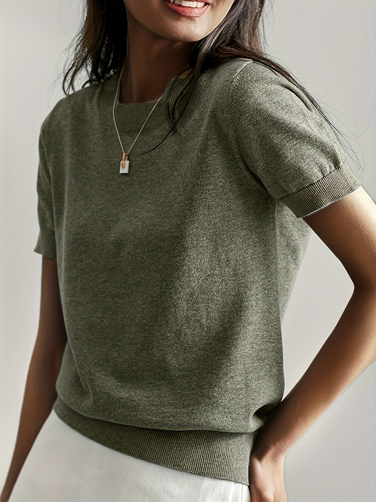 SHORT-SLEEVE SWEATER FOR WOMEN