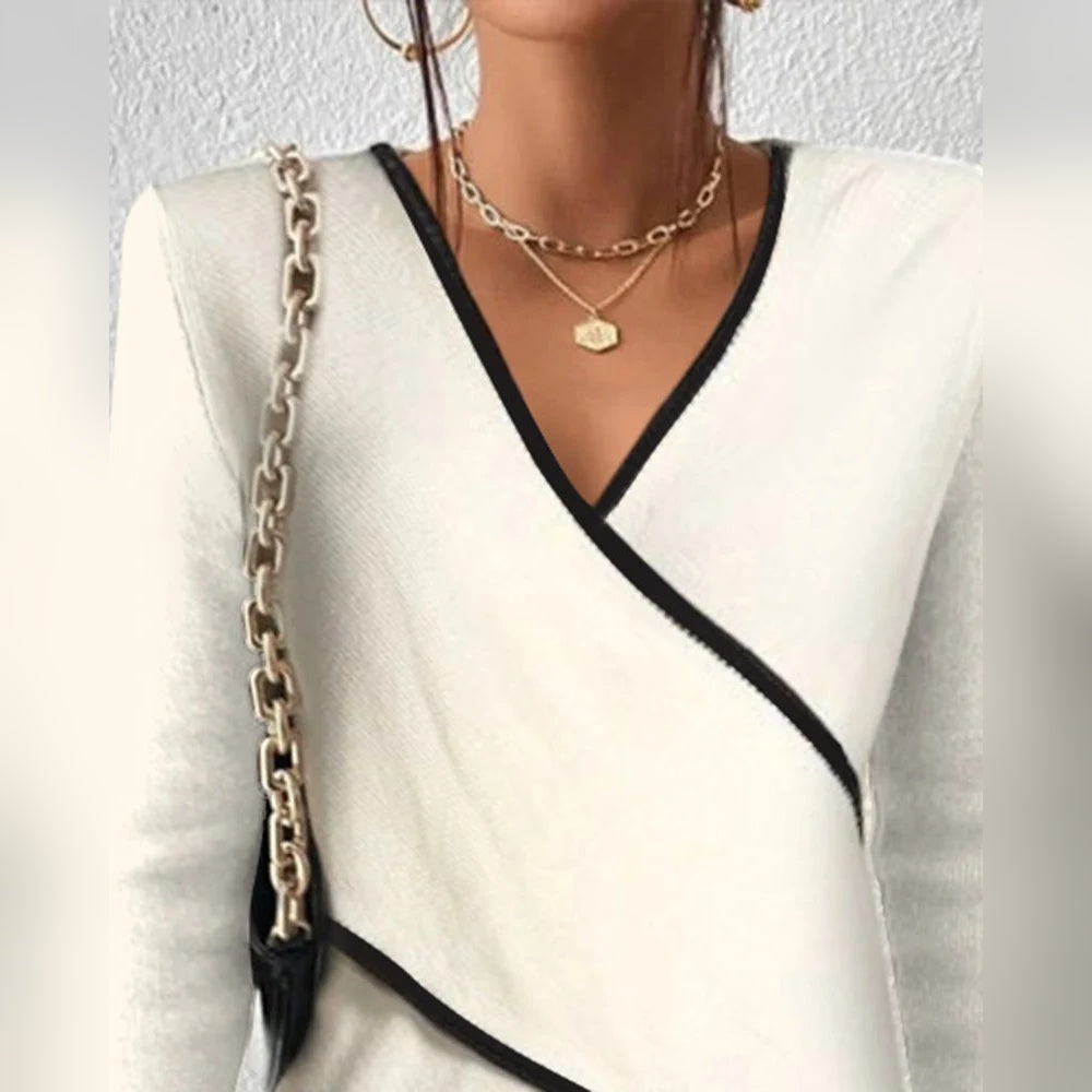 FITTED V-NECK SWEATER FOR WOMEN